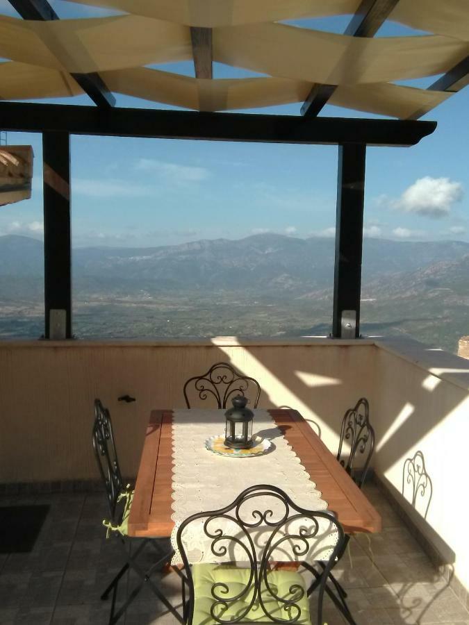 Casa Vacanze "Un Sogno Nel Blu'" Baunei Luaran gambar